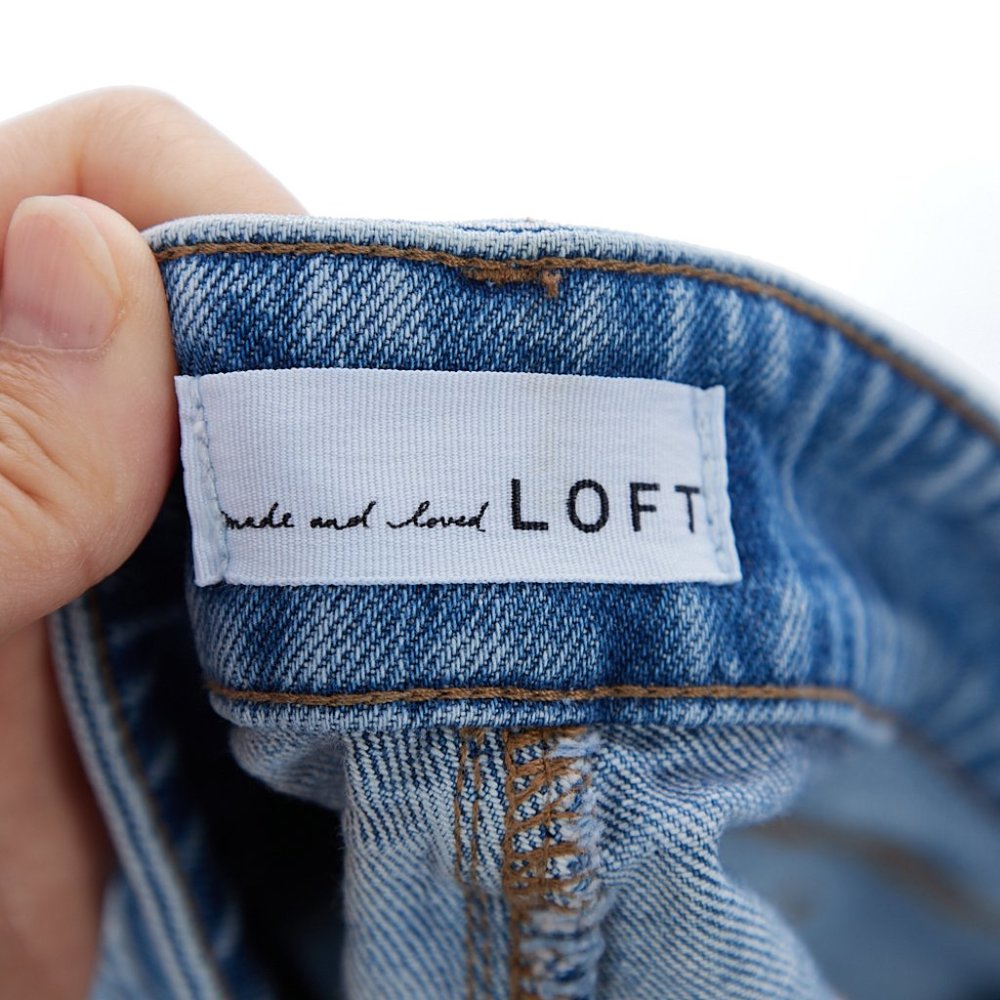 LOFT Cut Off Medium Wash Jeans Short Size 33 - Picture 3 of 6